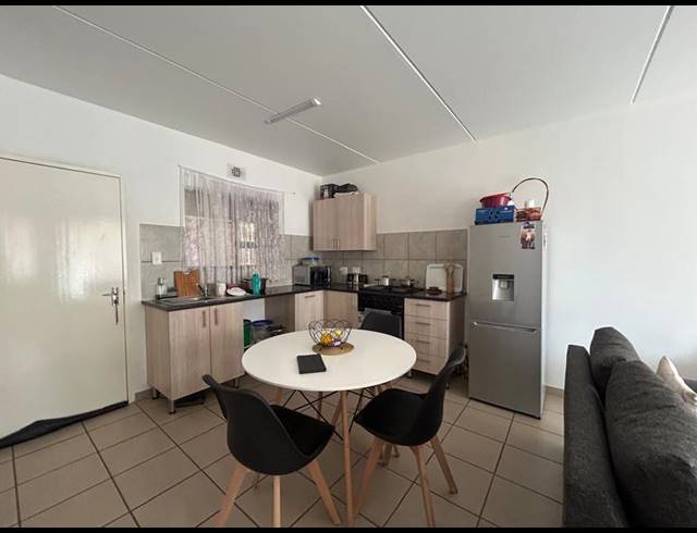 3 BEDROOM APARTMENT FOR SALE IN ALBERTSDAL